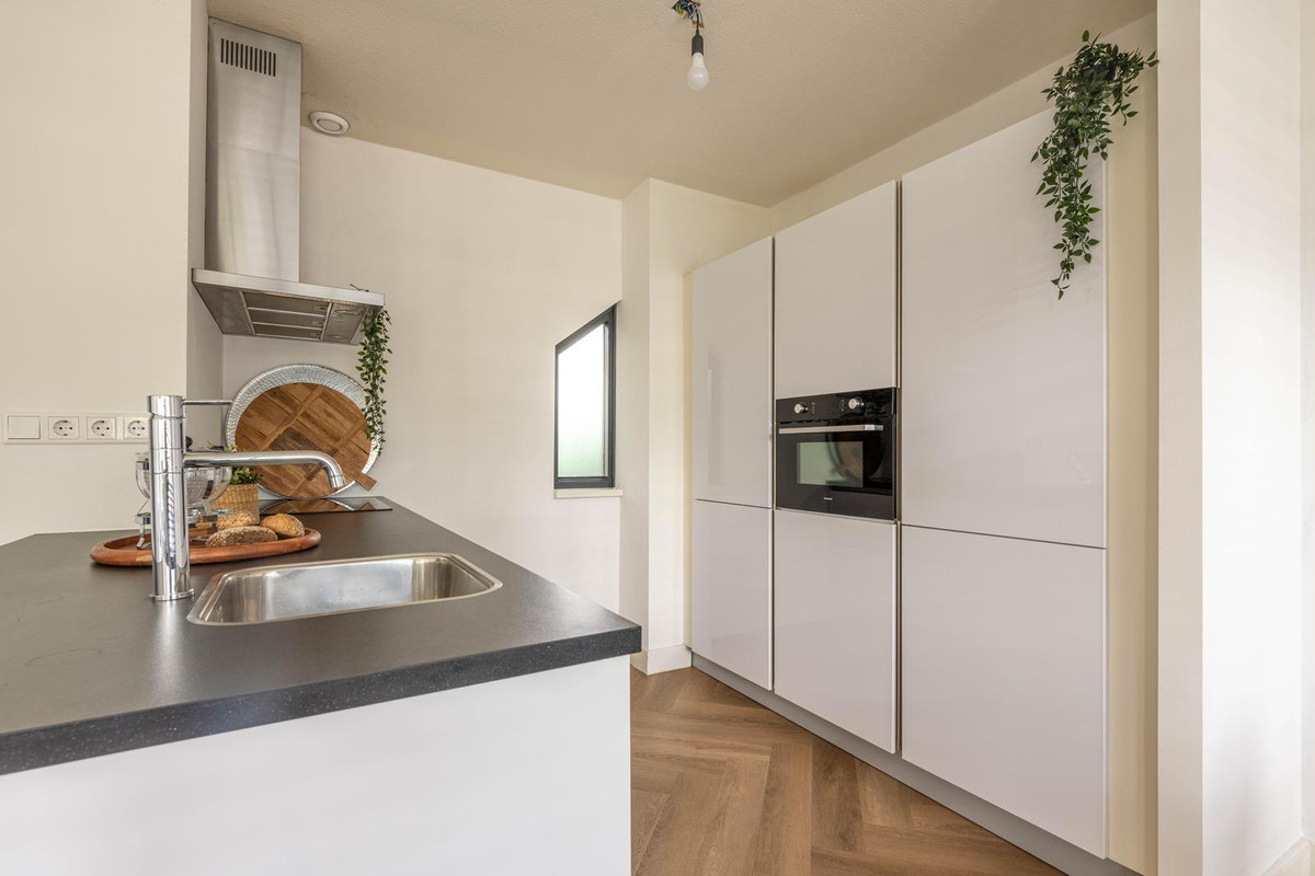 Appartement te koop: Scheepmakerskade 132, Rotterdam
