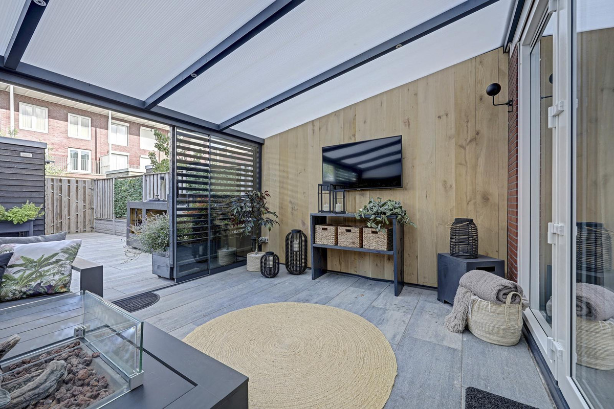 Tussenwoning te koop: D. Schellincxstraat 9, Spijkenisse