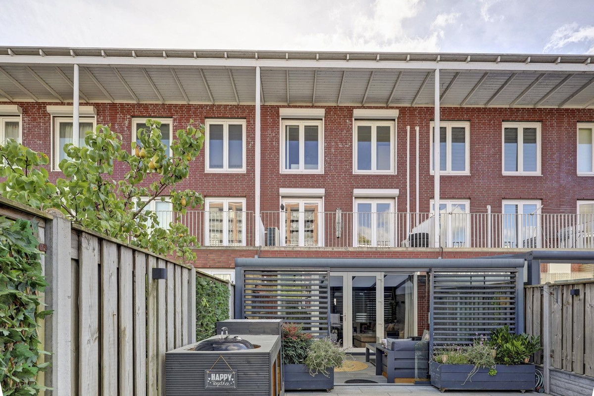 Tussenwoning te koop: D. Schellincxstraat 9, Spijkenisse