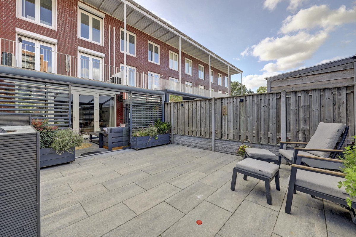 Tussenwoning te koop: D. Schellincxstraat 9, Spijkenisse