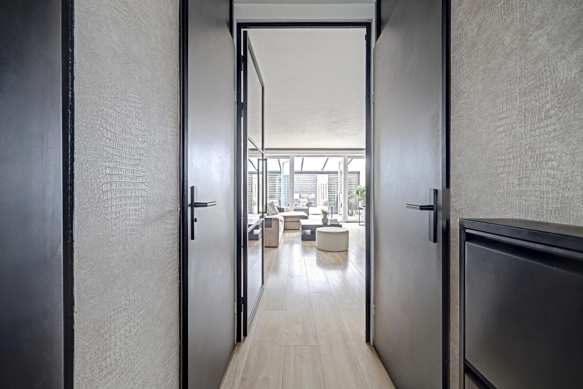 Tussenwoning te koop: D. Schellincxstraat 9, Spijkenisse