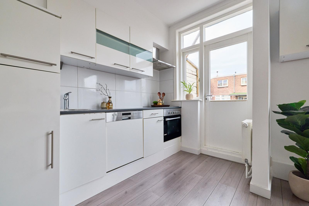 Appartement te koop: burgemeester van tuyllkade 66BS, Utrecht