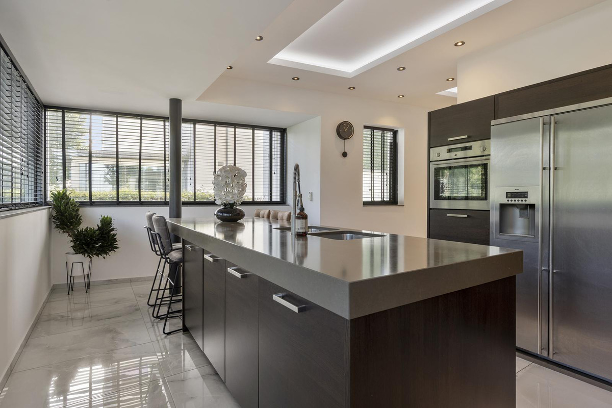 Hoekwoning te koop: Voerendaalstraat 46, Tilburg