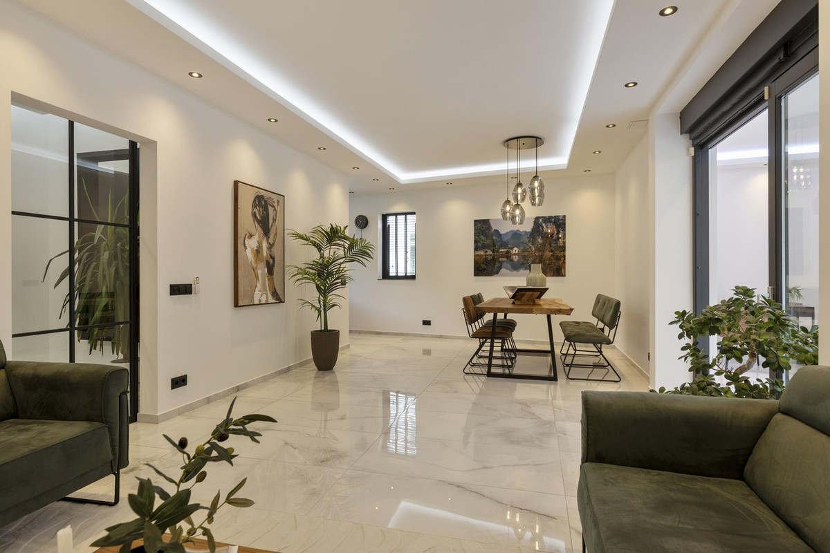 Hoekwoning te koop: Voerendaalstraat 46, Tilburg