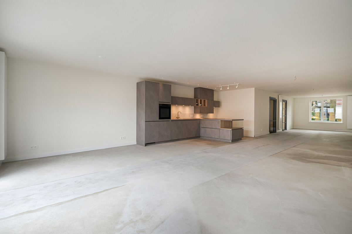 Tussenwoning te koop: Plein 17, Zaamslag