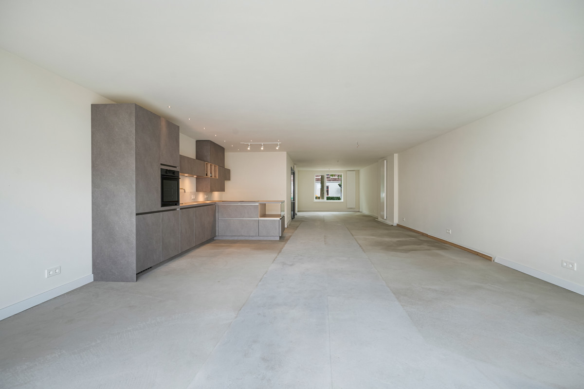 Tussenwoning te koop: Plein 17, Zaamslag