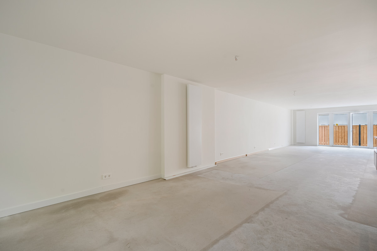 Tussenwoning te koop: Plein 17, Zaamslag