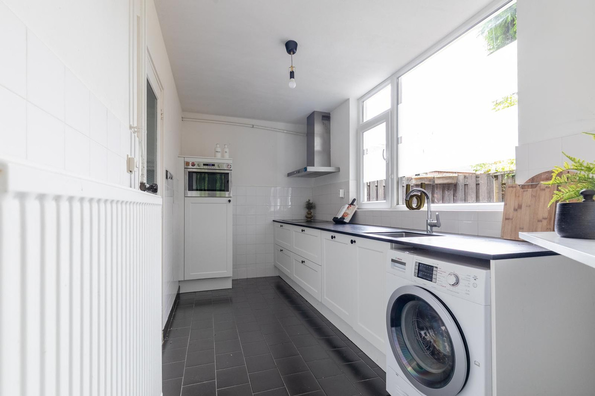 Tussenwoning te koop: Hendrik de Keijserstraat 24, Tilburg
