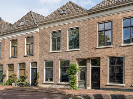 Burgwal 32