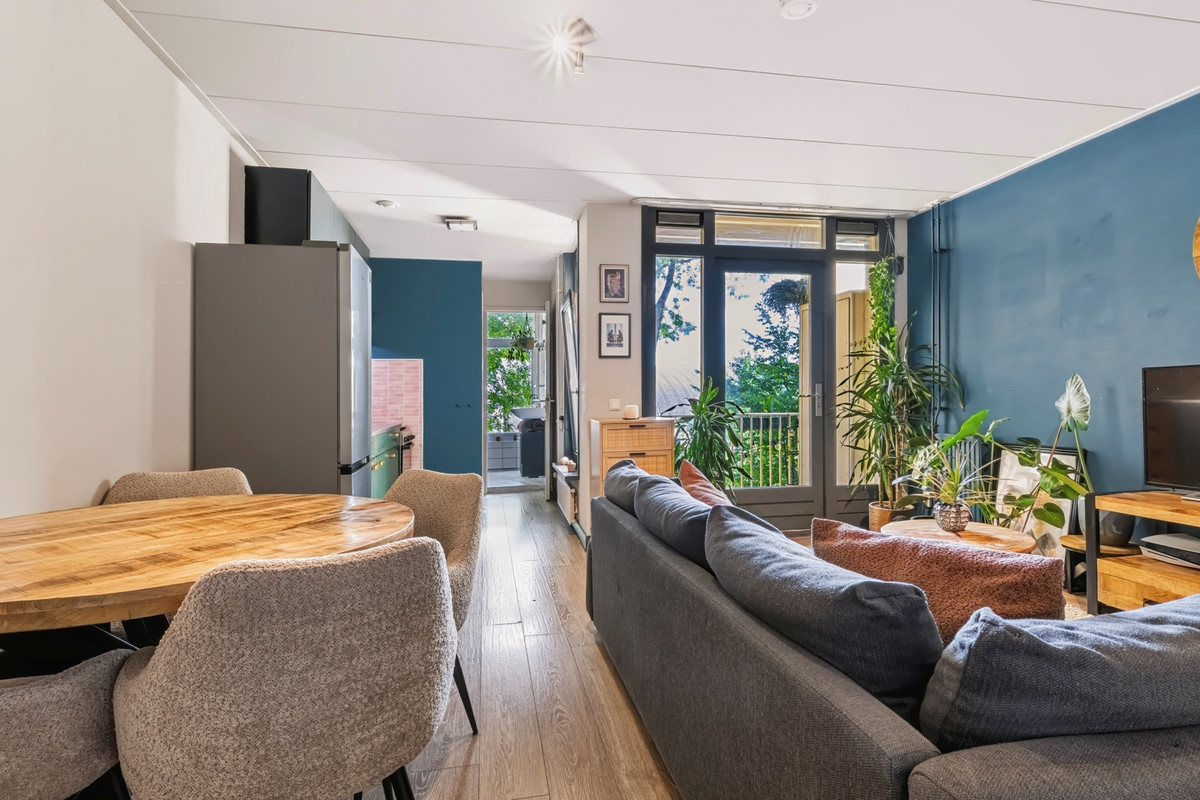 Studio te koop: Van Bossestraat 32-2, Amsterdam