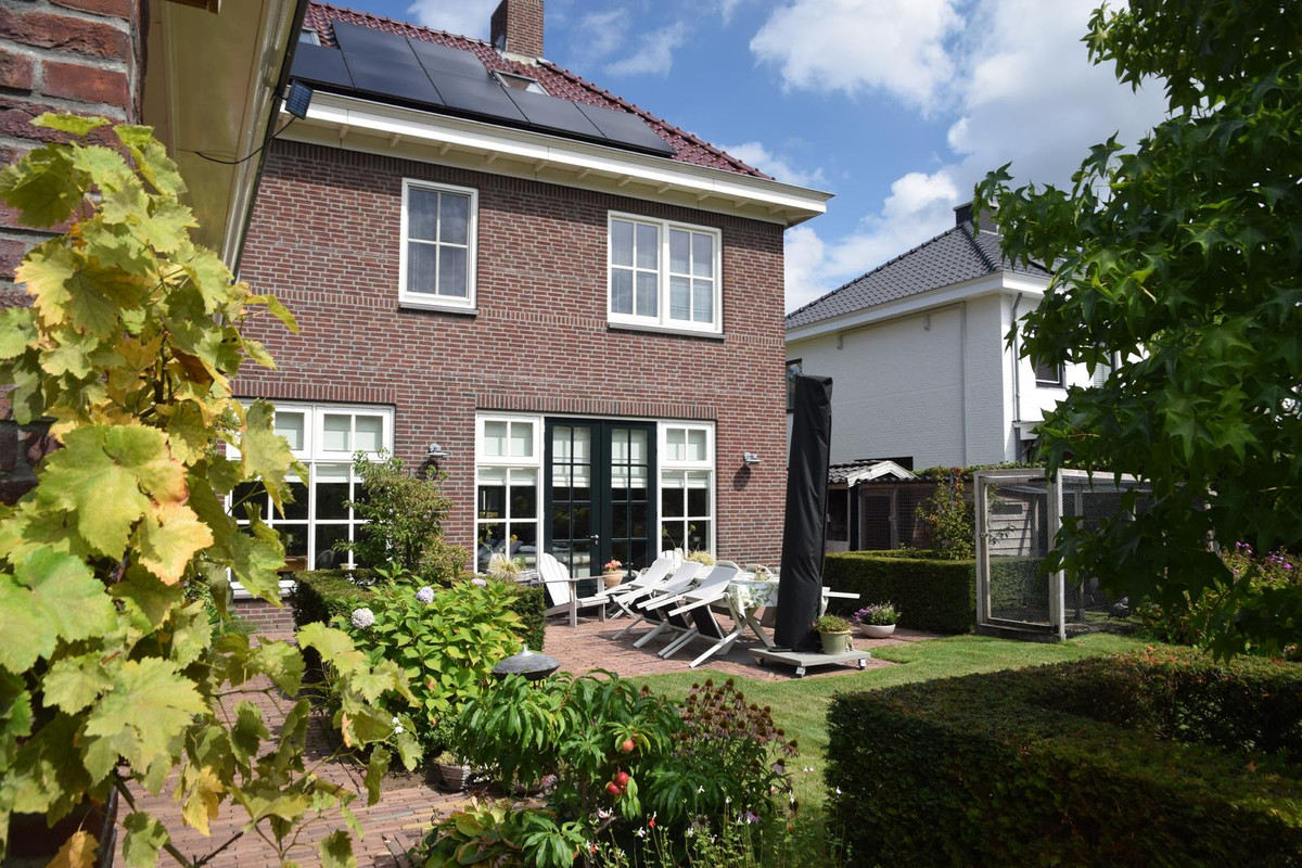 Twee-onder-één-kap te koop: Gemeynte 4A, Hoogerheide