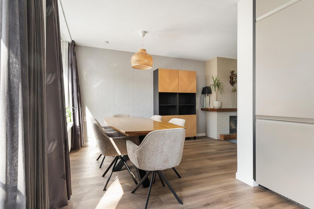 Hoekwoning te koop: Soendastraat 1, Hengelo