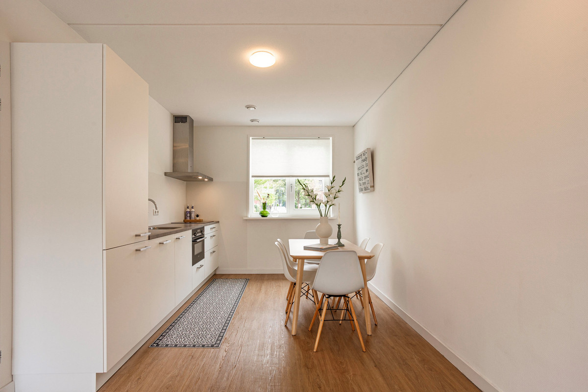 Tussenwoning te koop: M.C. Escherstraat 40, Hengelo