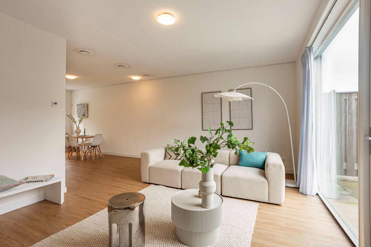 Tussenwoning te koop: M.C. Escherstraat 40, Hengelo