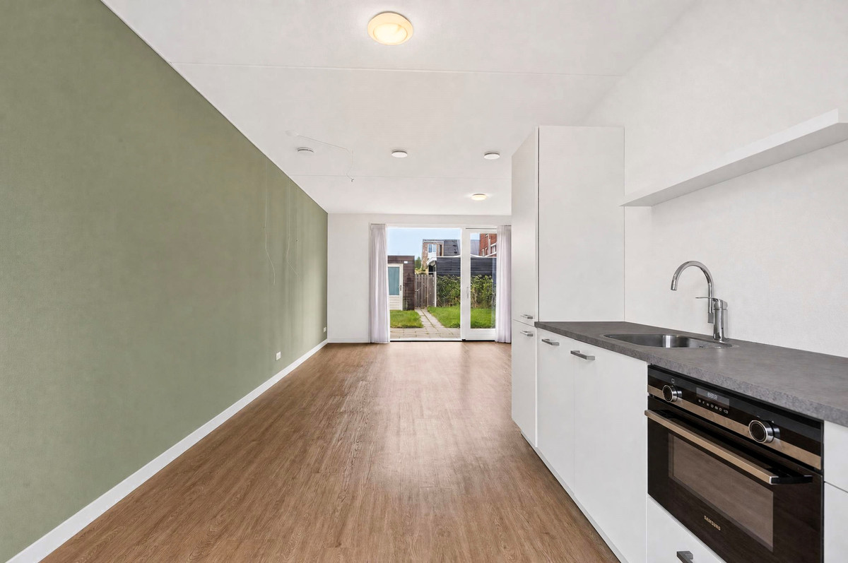 Hoekwoning te koop: M.C. Escherstraat 34, Hengelo