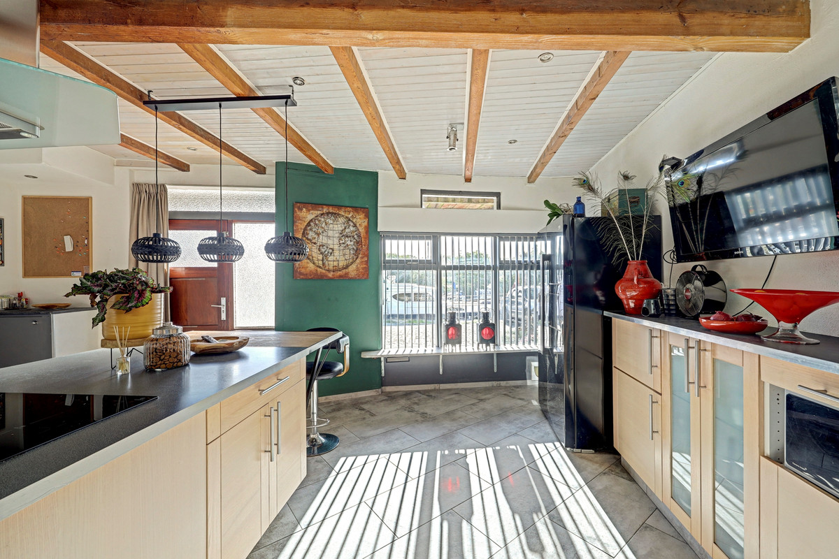 Hoekwoning te koop: Slikdijk 16, Ooltgensplaat