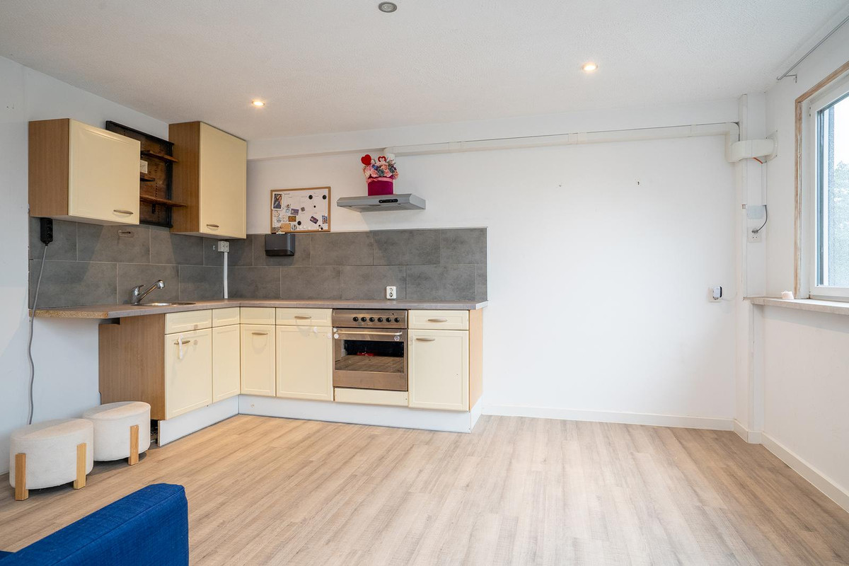 Tussenwoning te koop: Auskamplanden 221, Enschede