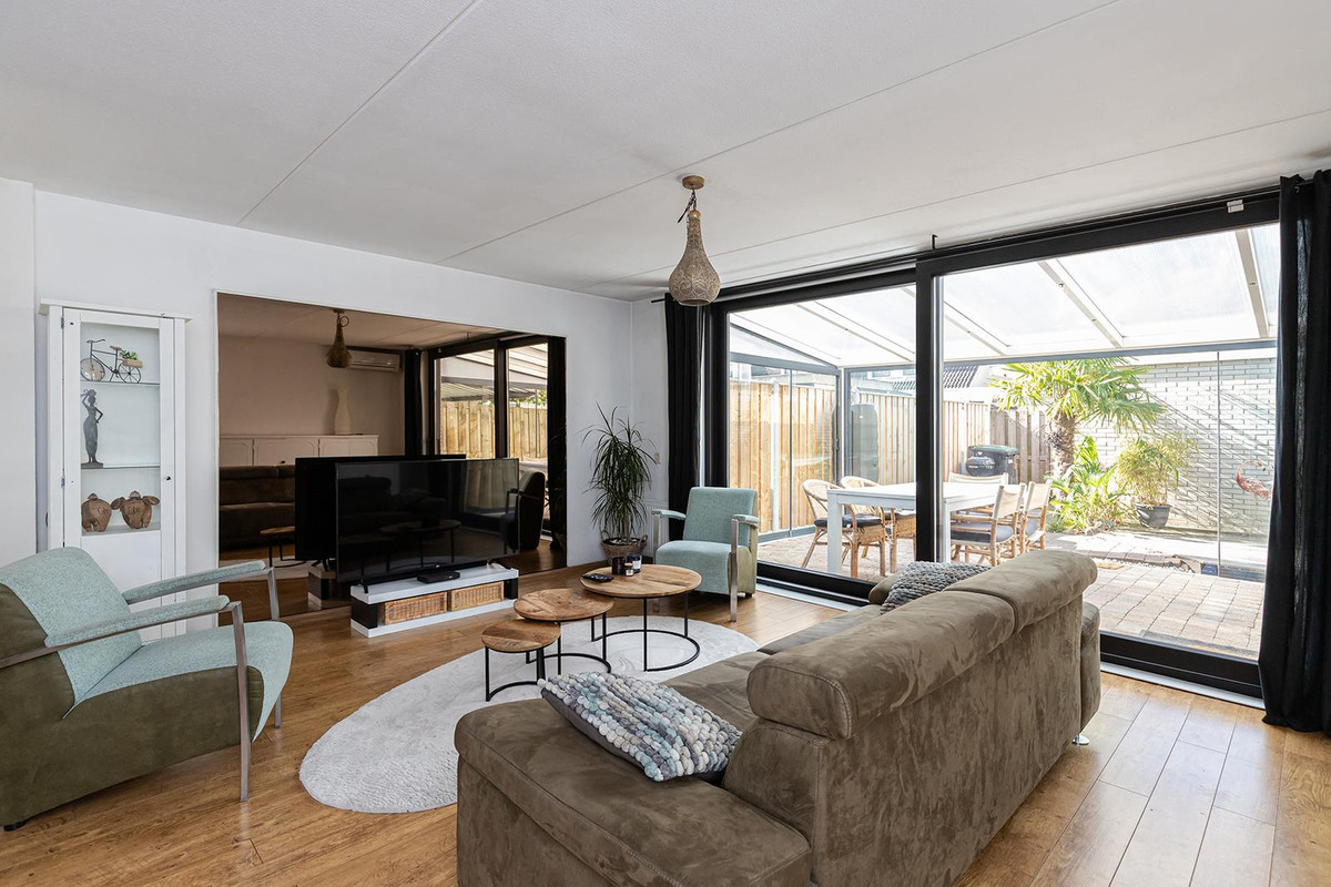 Tussenwoning te koop: Ballade 107, Zwijndrecht