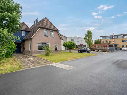 Productieweg 9