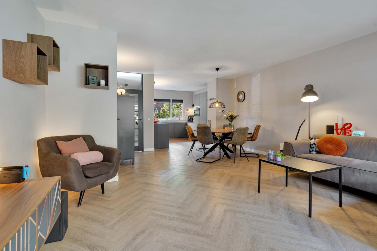 Hoekwoning te koop: Vastertlanden 74, Enschede