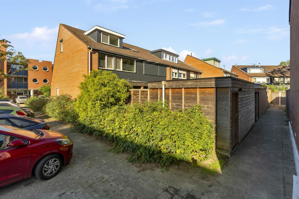 Hoekwoning te koop: Vastertlanden 74, Enschede