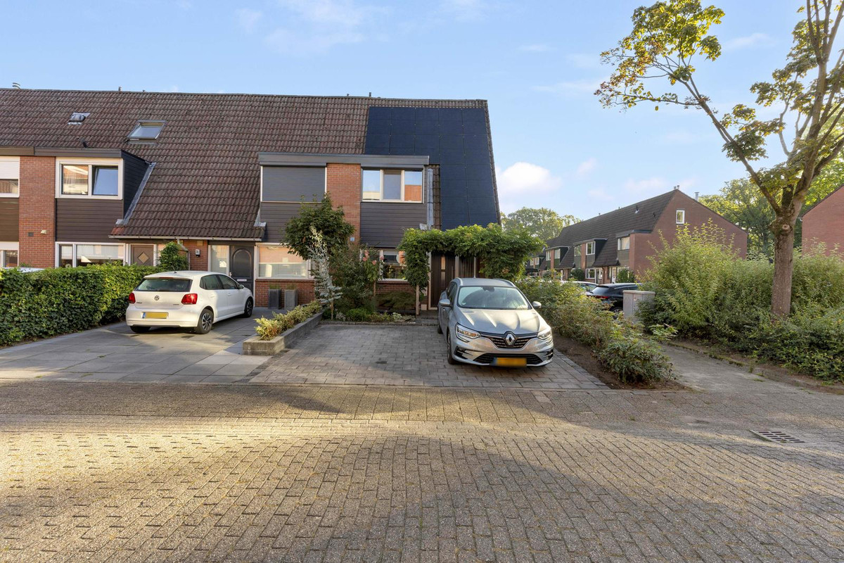 Hoekwoning te koop: Vastertlanden 74, Enschede