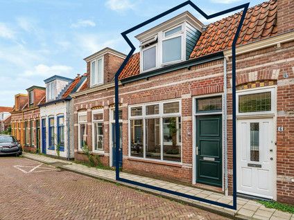 1e Landdwarsstraat 8