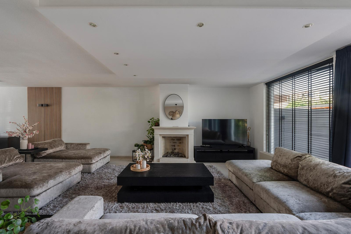 Tussenwoning te koop: Kreeftwater 16, Barendrecht