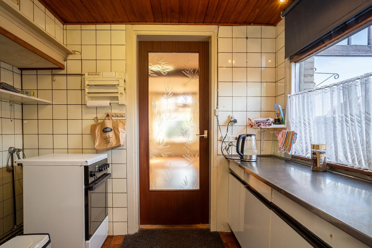 Twee-onder-één-kap te koop: Hyacintstraat 43, Enschede