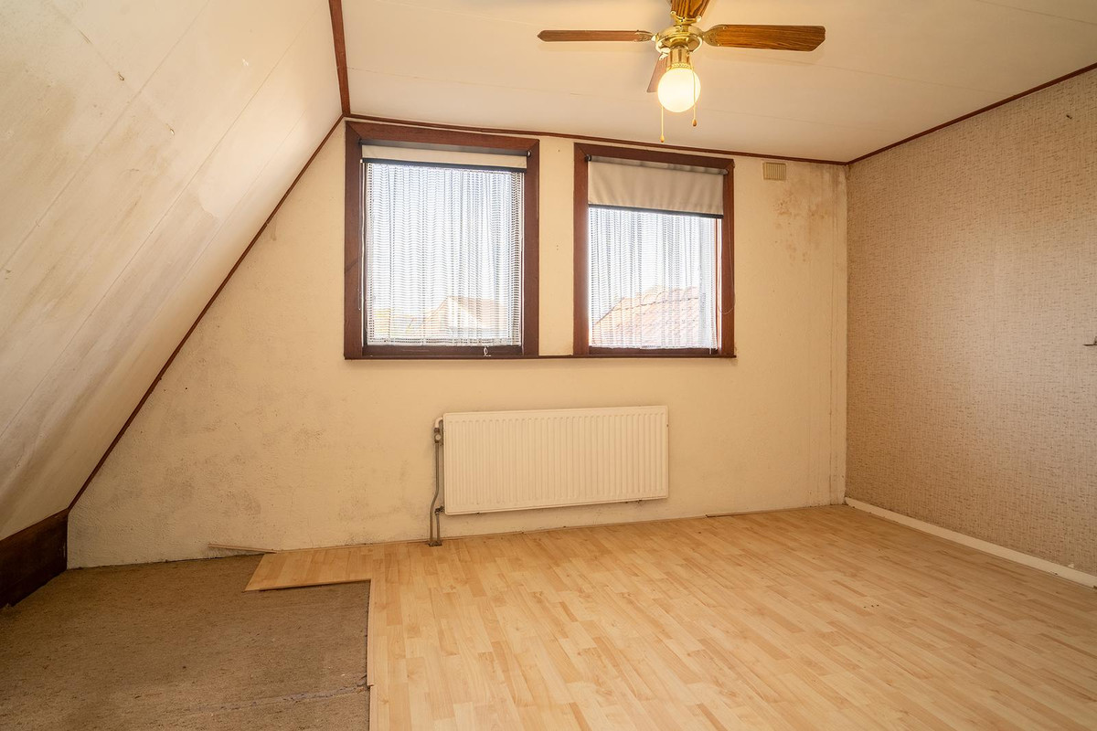 Twee-onder-één-kap te koop: Hyacintstraat 43, Enschede