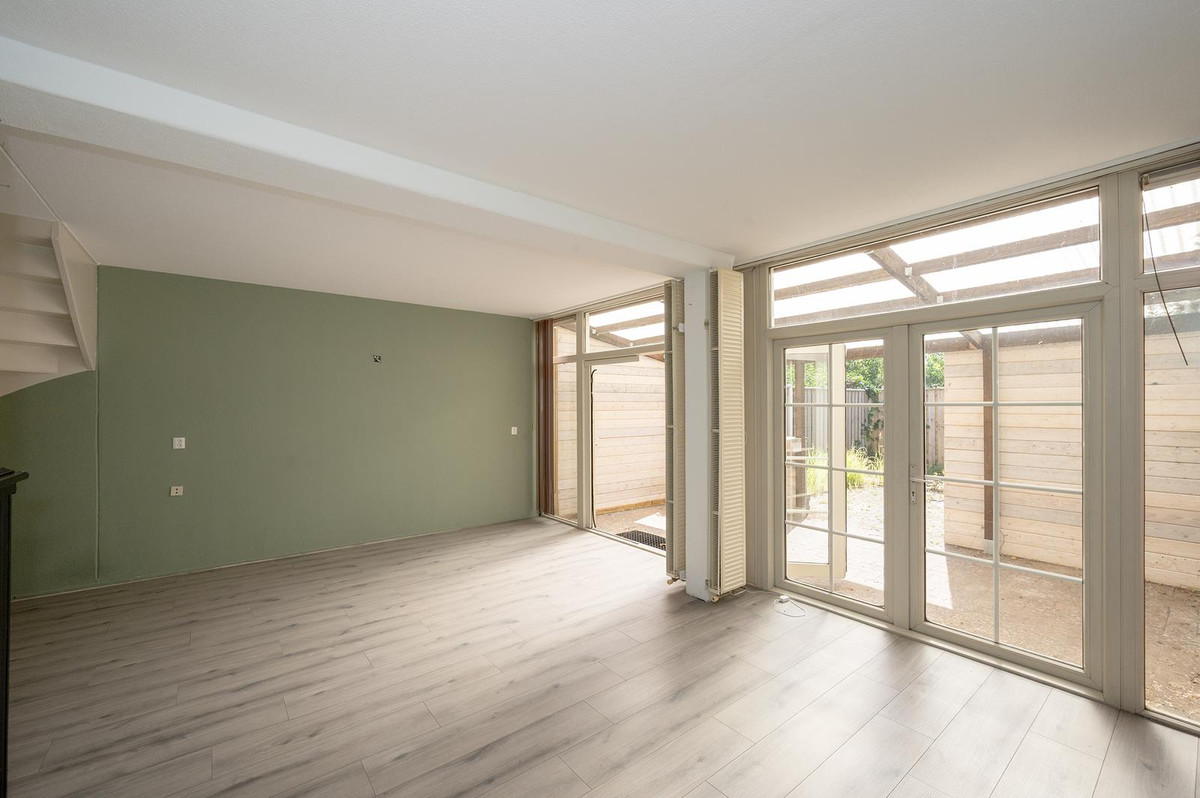 Tussenwoning te huur: Koraalrif 29, Lelystad
