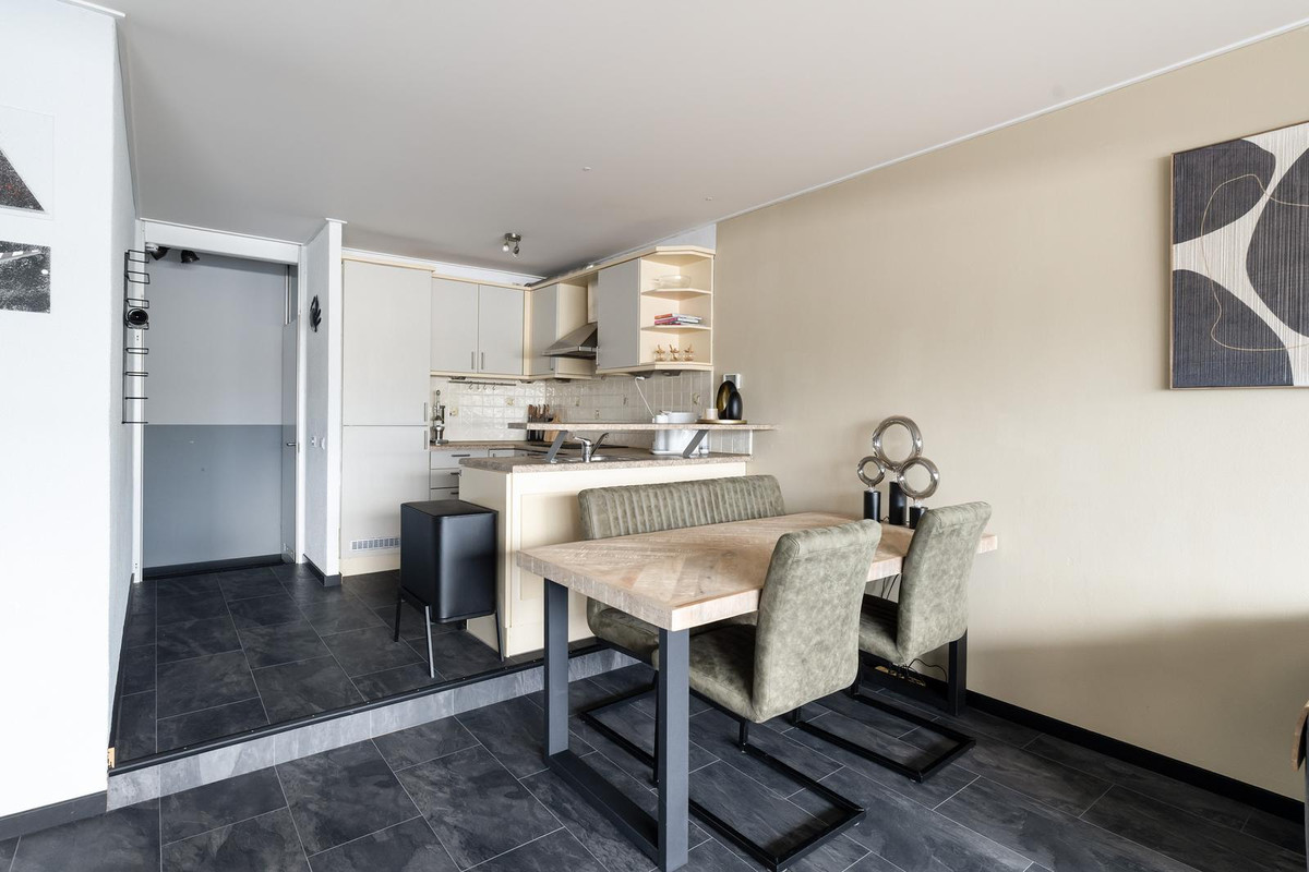 Appartement te koop: Wadden 24, Zwijndrecht