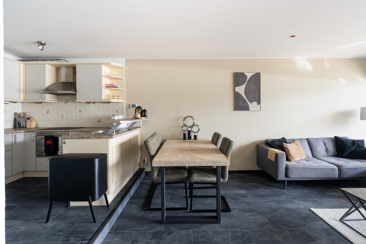 Appartement te koop: Wadden 24, Zwijndrecht