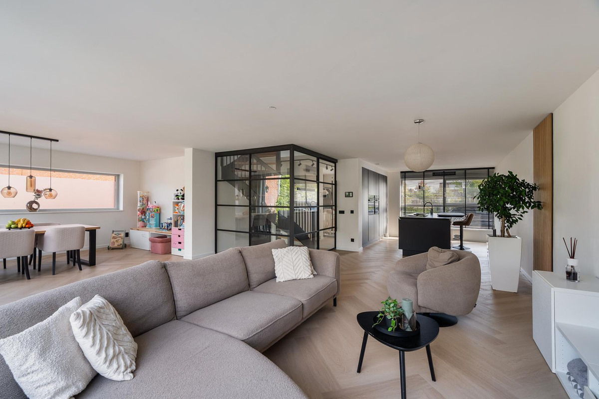 Hoekwoning te koop: Kreeftwater 80, Barendrecht