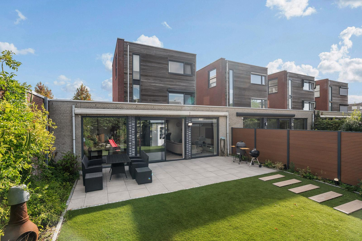 Hoekwoning te koop: Kreeftwater 80, Barendrecht