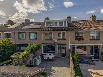 Hertshoornvaren 8