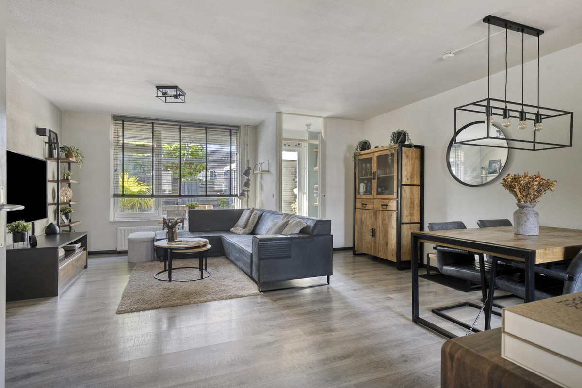 Tussenwoning te koop: Corrie Tendeloostraat 47, Arnhem