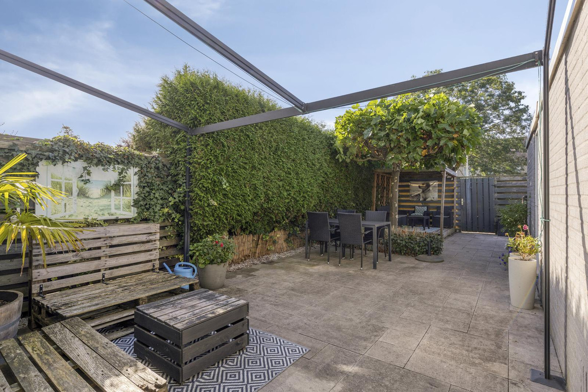 Tussenwoning te koop: Corrie Tendeloostraat 47, Arnhem