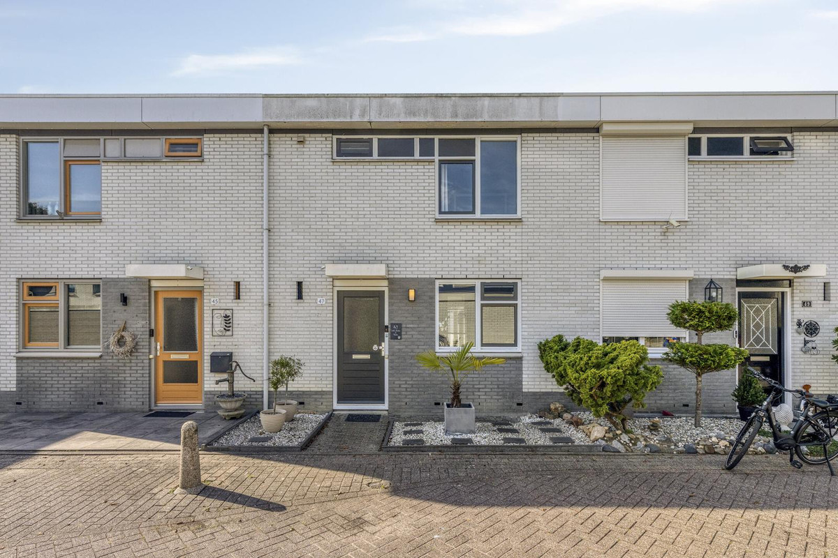Tussenwoning te koop: Corrie Tendeloostraat 47, Arnhem