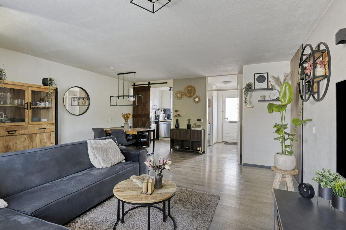 Tussenwoning te koop: Corrie Tendeloostraat 47, Arnhem