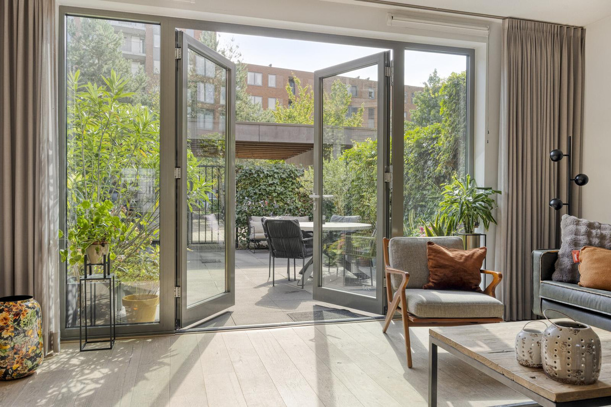 Tussenwoning te koop: Galjoenstraat 12, Tilburg