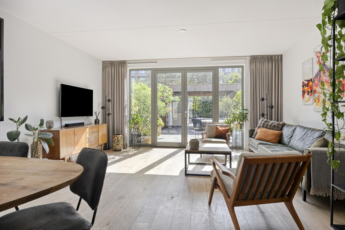 Tussenwoning te koop: Galjoenstraat 12, Tilburg