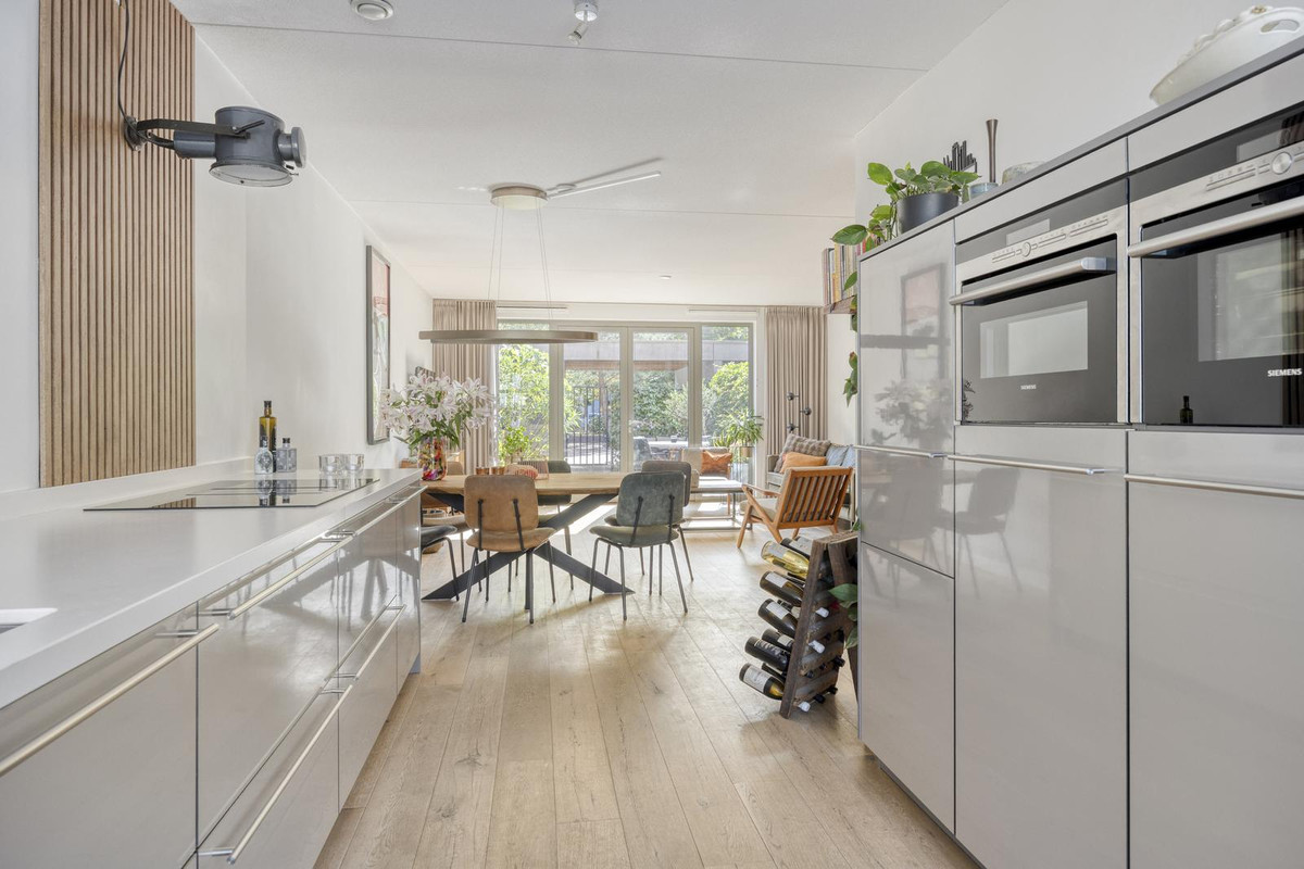 Tussenwoning te koop: Galjoenstraat 12, Tilburg