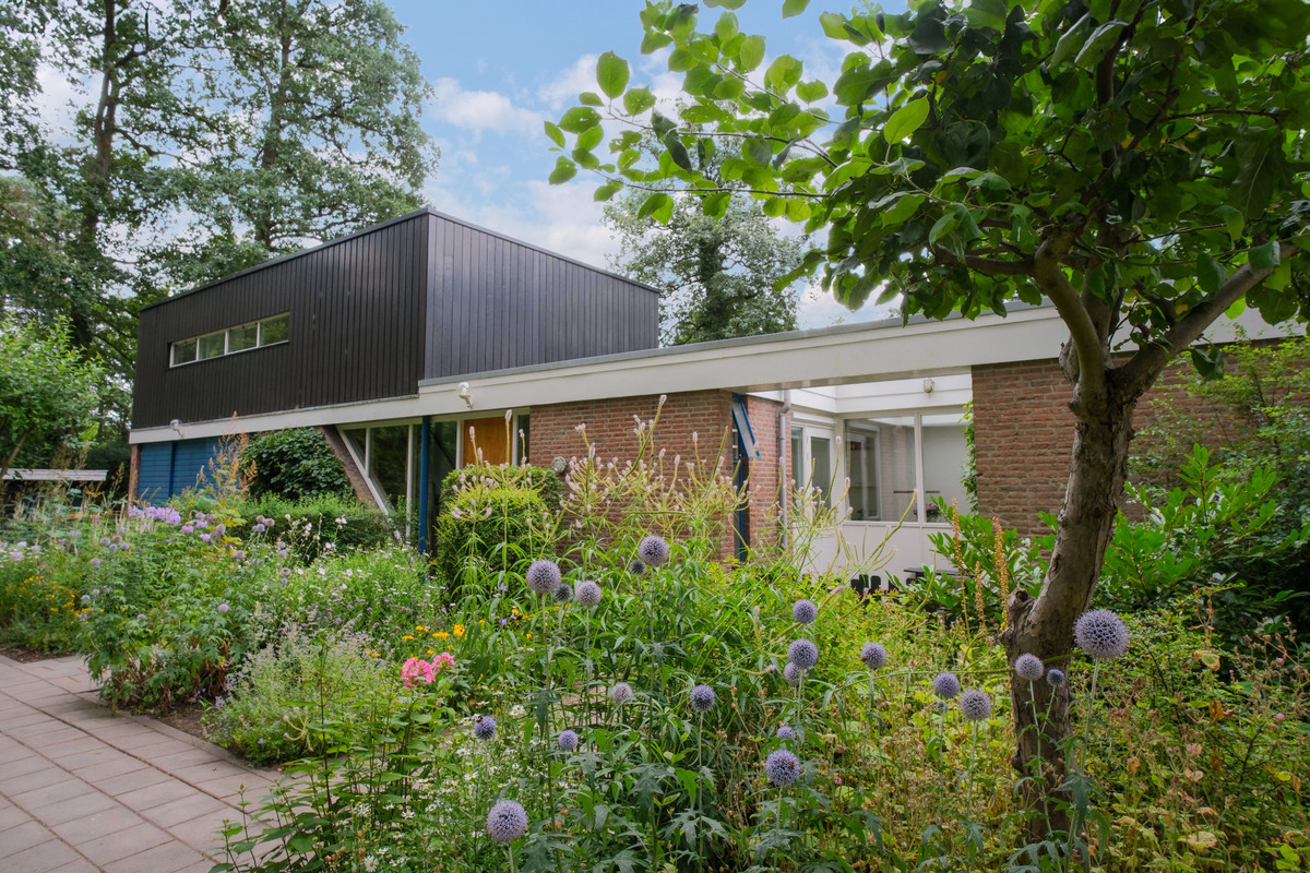 Twee-onder-één-kap te koop: Langenkampweg 91, Enschede