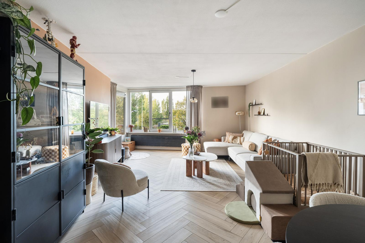 Appartement te koop: Louis Armstronglaan 43, Leiden