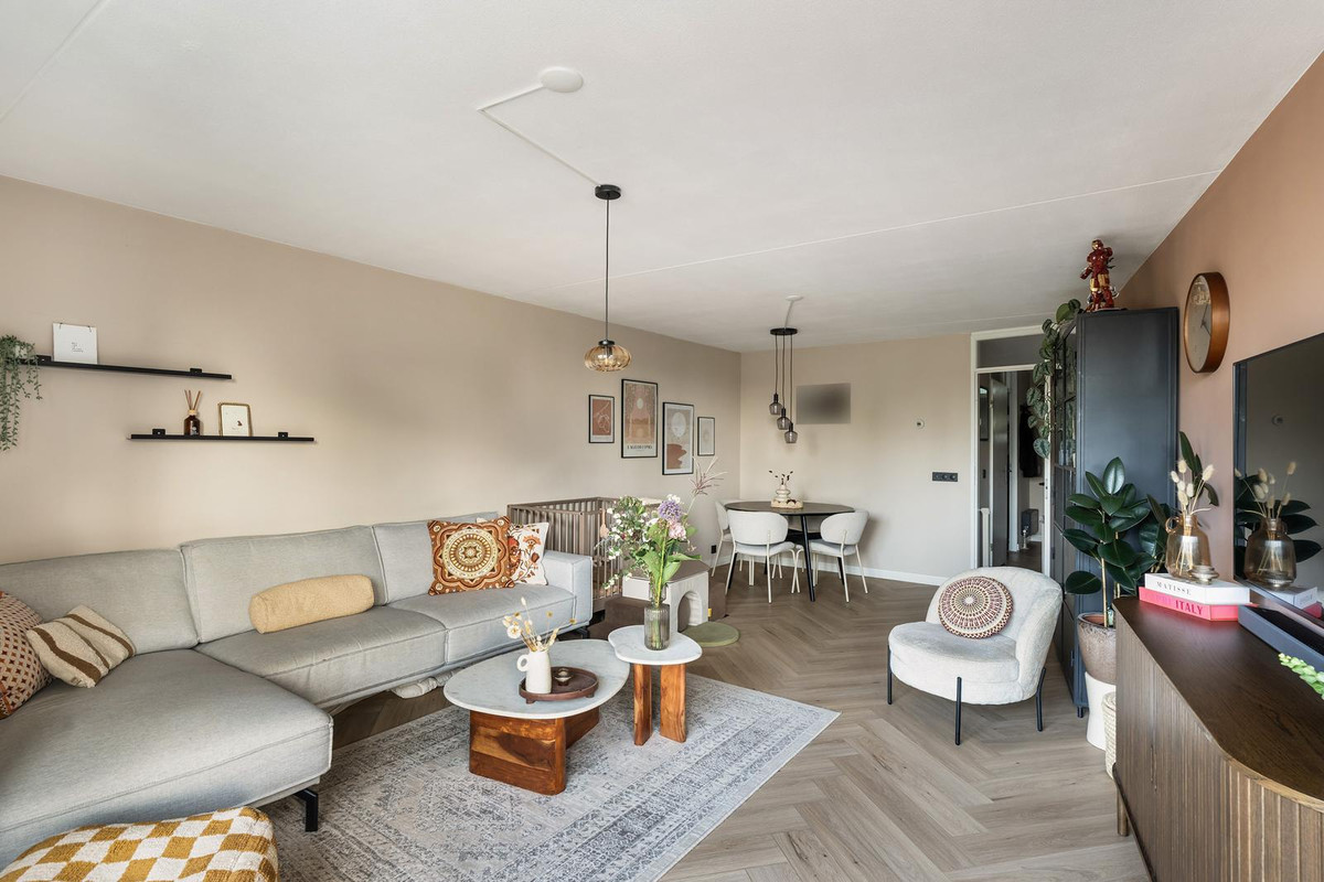 Appartement te koop: Louis Armstronglaan 43, Leiden