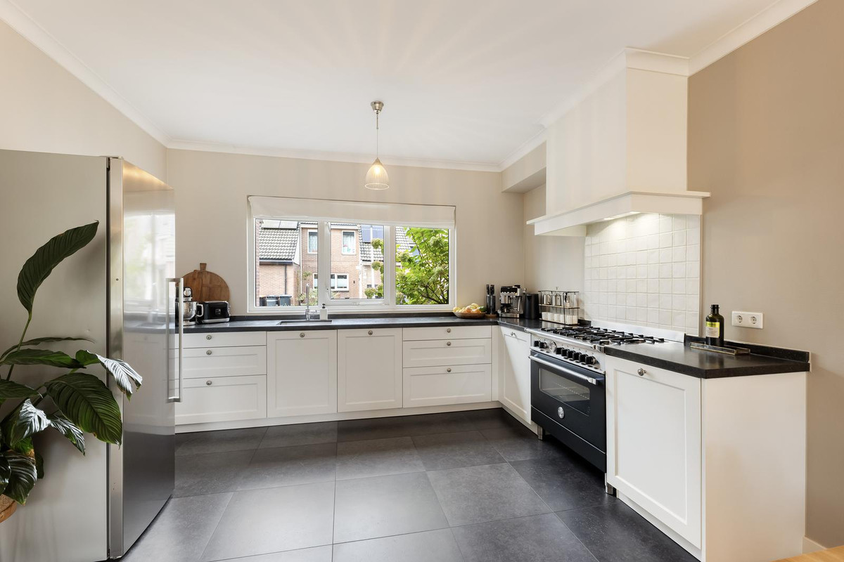 Tussenwoning te koop: Kolmschotlanden 45, Enschede