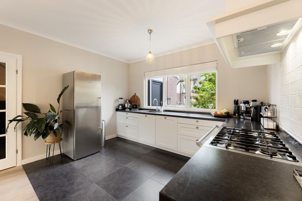 Tussenwoning te koop: Kolmschotlanden 45, Enschede