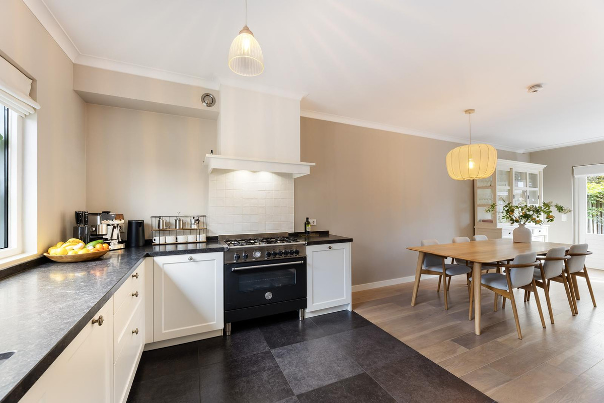 Tussenwoning te koop: Kolmschotlanden 45, Enschede
