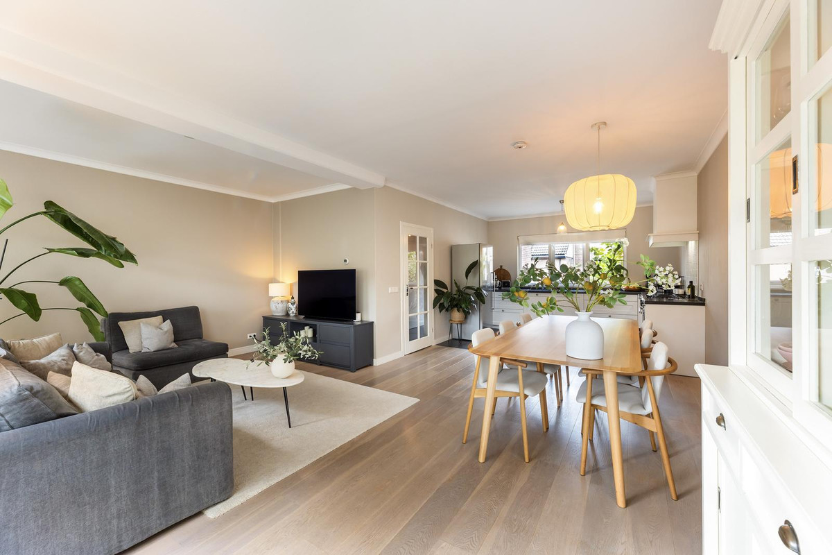 Tussenwoning te koop: Kolmschotlanden 45, Enschede